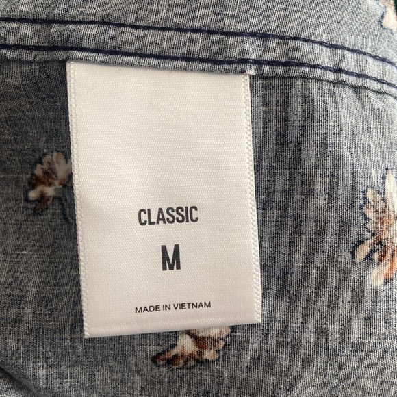 *LIKE NEW* Men’s Express Classic Fit 1MX Dress Shirt - Picture 3 of 3